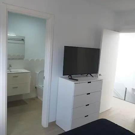 New Luxury With Jacuzzi In Heart Of Lanzarote