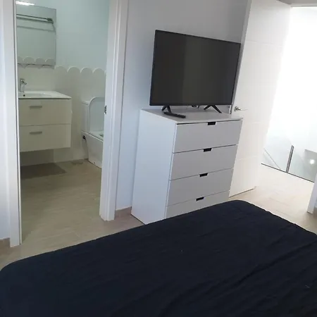 New Luxury With Jacuzzi In Heart Of Lanzarote *